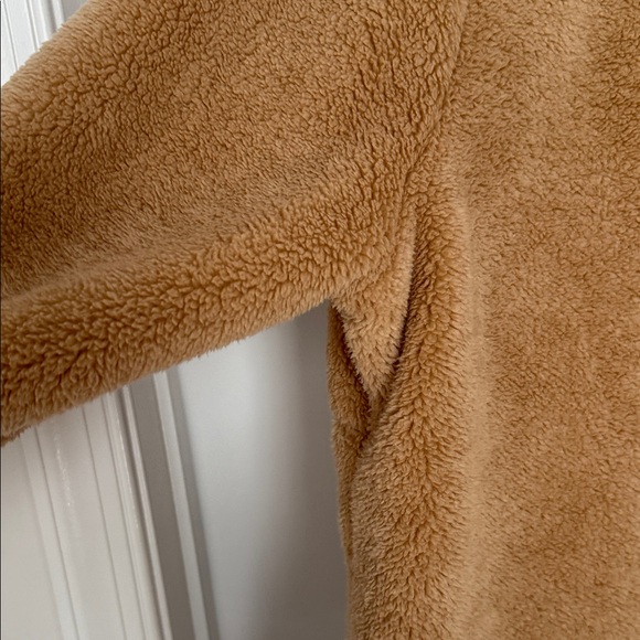 Vineyard Vines Tan Fleece quarter zip - Picture 13 of 16